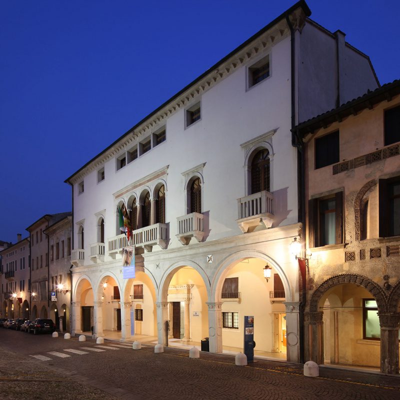 The Contrada Grande and its palaces - Visit Conegliano